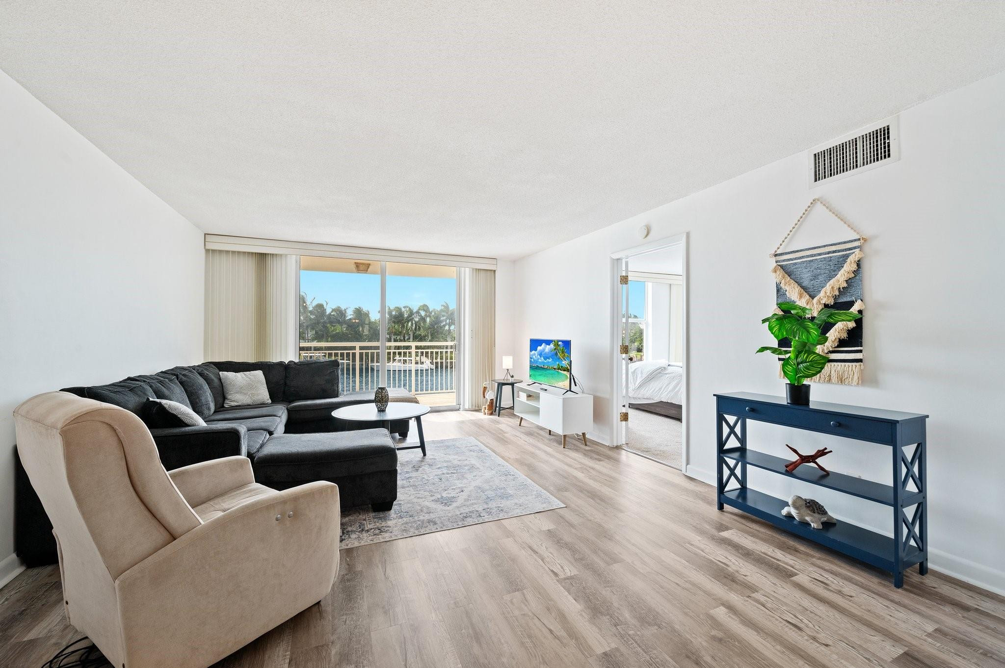 1050 Hillsboro Mile #203w, Hillsboro Beach FL 33062