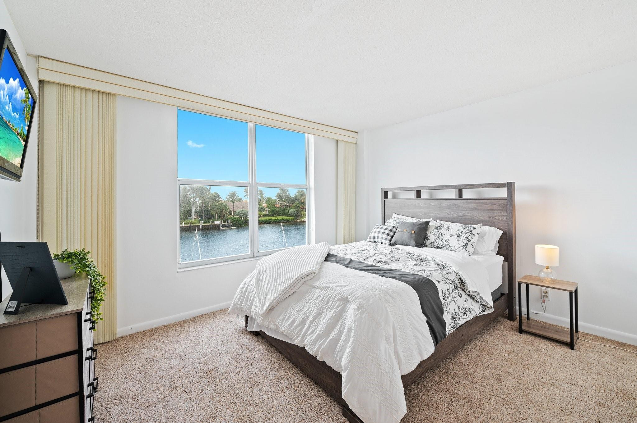 1050 Hillsboro Mile #203w, Hillsboro Beach FL 33062