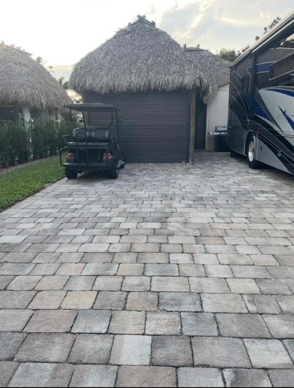 #<MlsListing:0x00007fda9090a160>