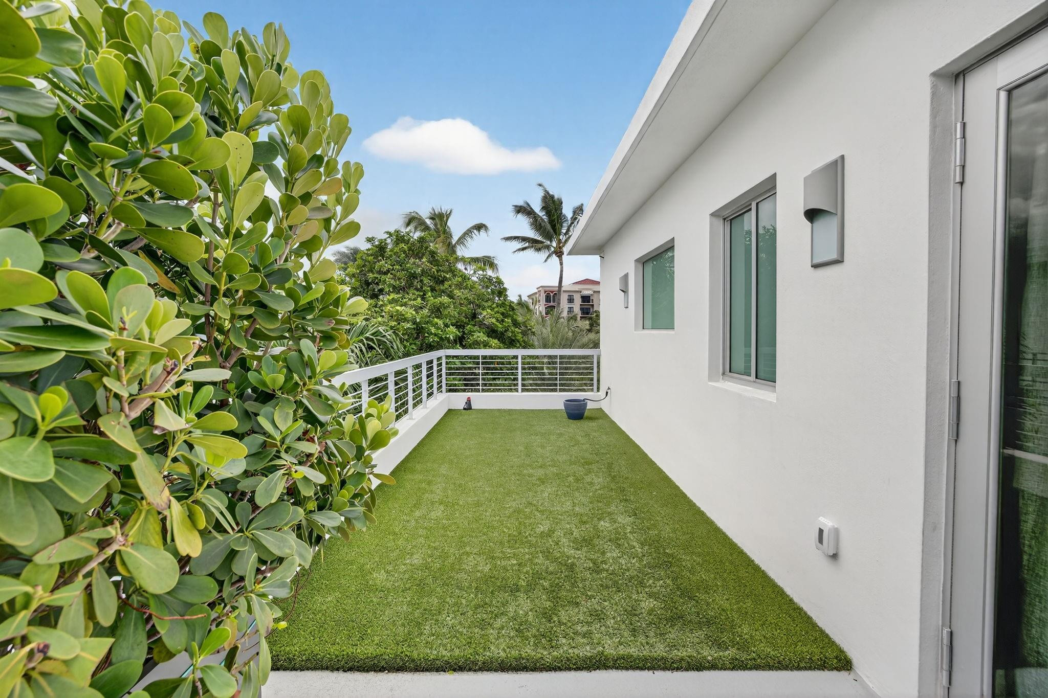 2401 N Atlantic, Fort Lauderdale FL 33305