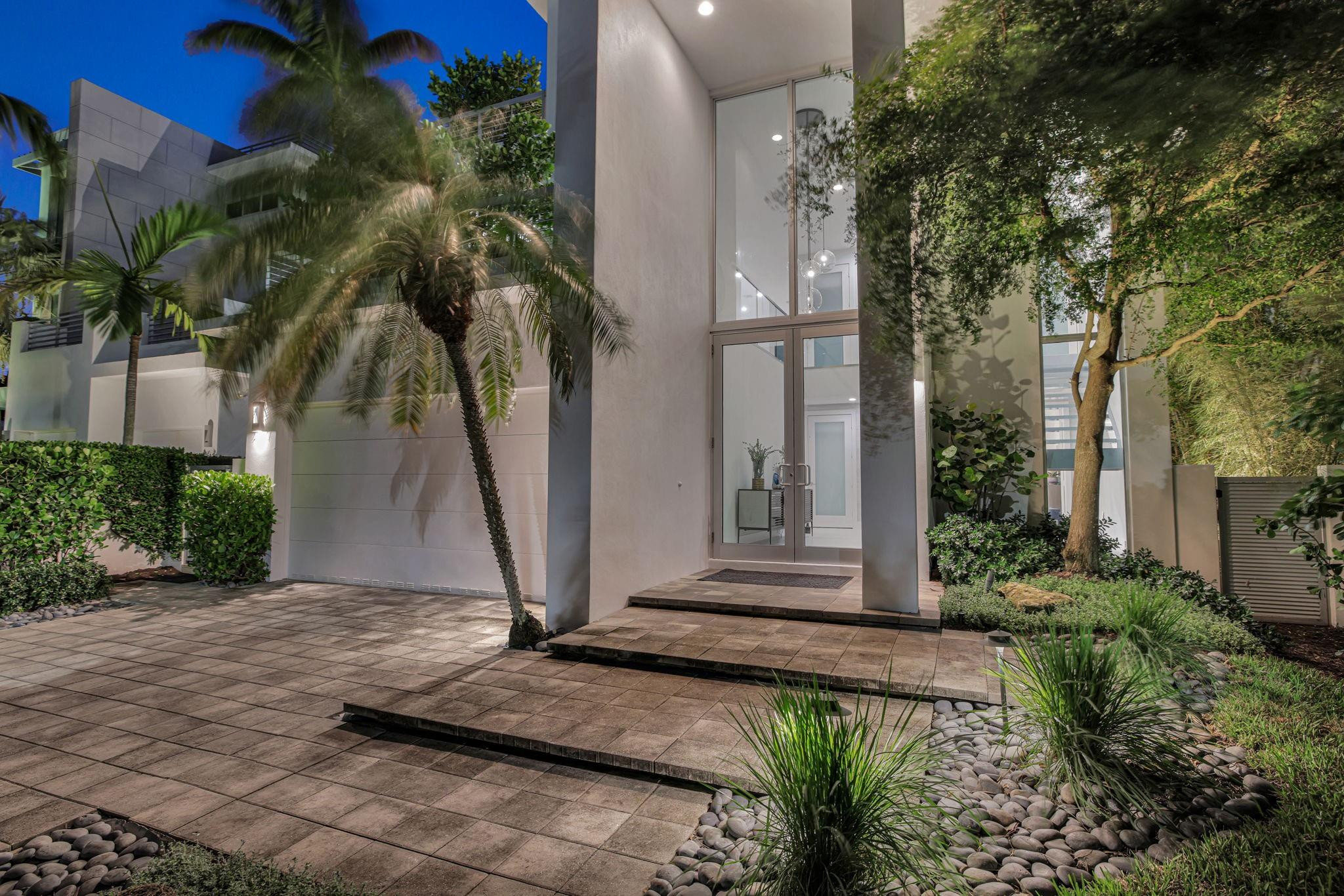 2401 N Atlantic, Fort Lauderdale FL 33305