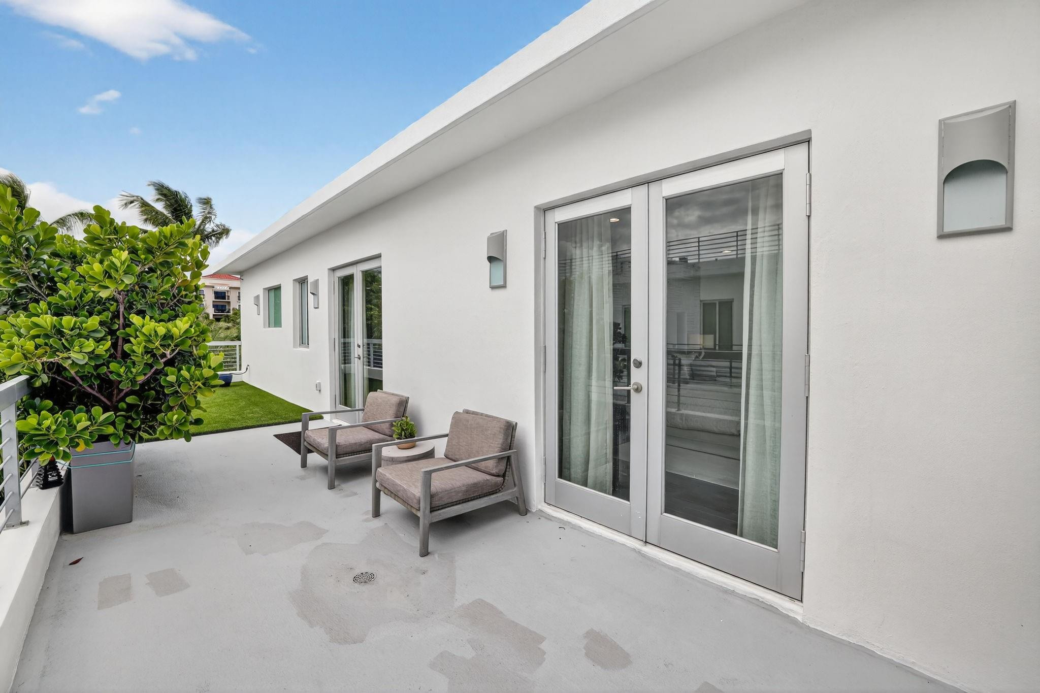 2401 N Atlantic, Fort Lauderdale FL 33305