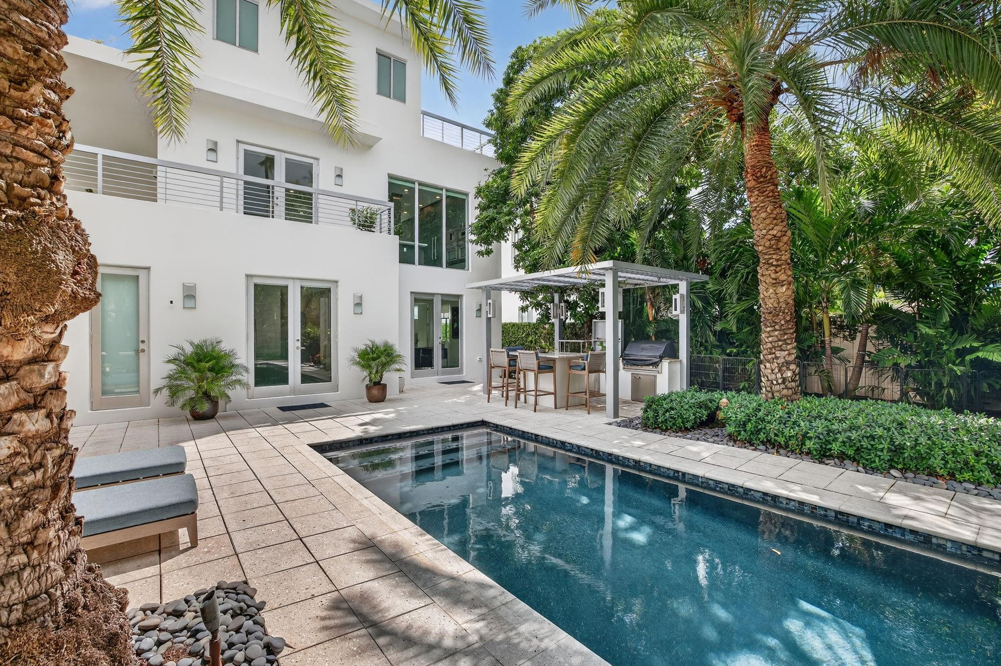 2401 N Atlantic, Fort Lauderdale FL 33305