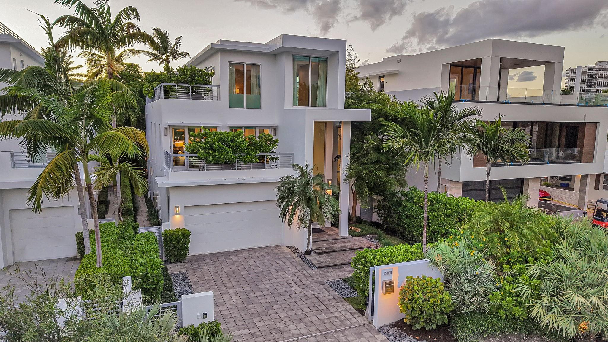 2401 N Atlantic, Fort Lauderdale FL 33305