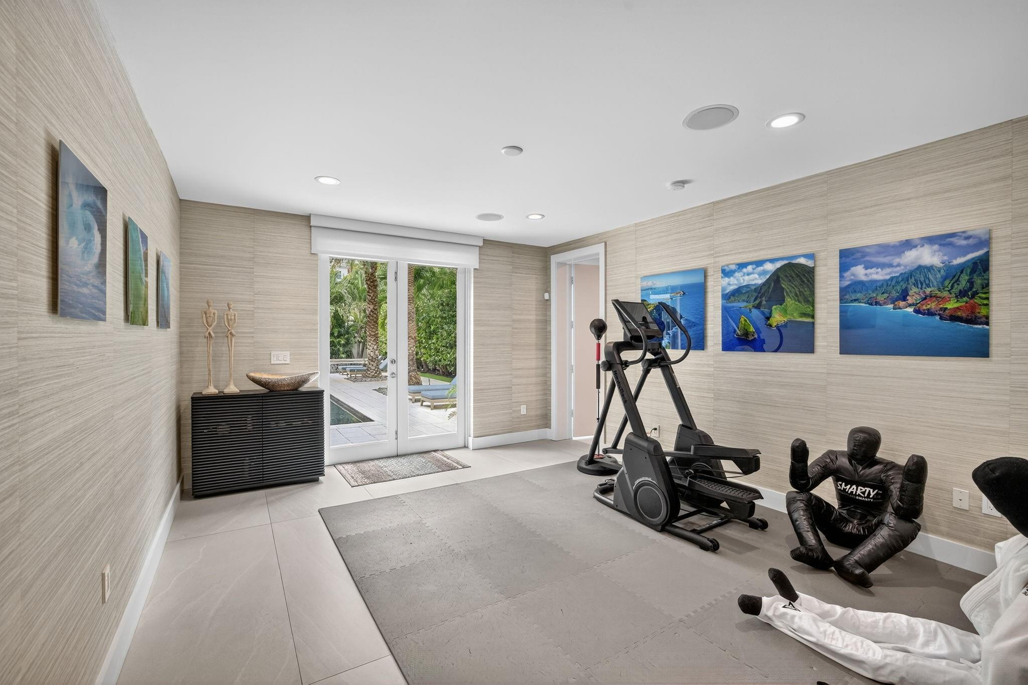 2401 N Atlantic, Fort Lauderdale FL 33305