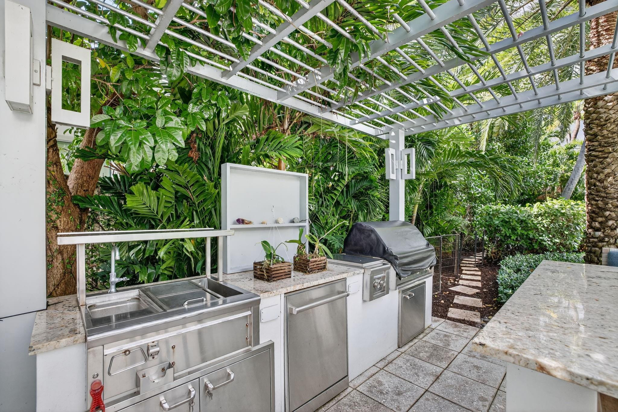 2401 N Atlantic, Fort Lauderdale FL 33305