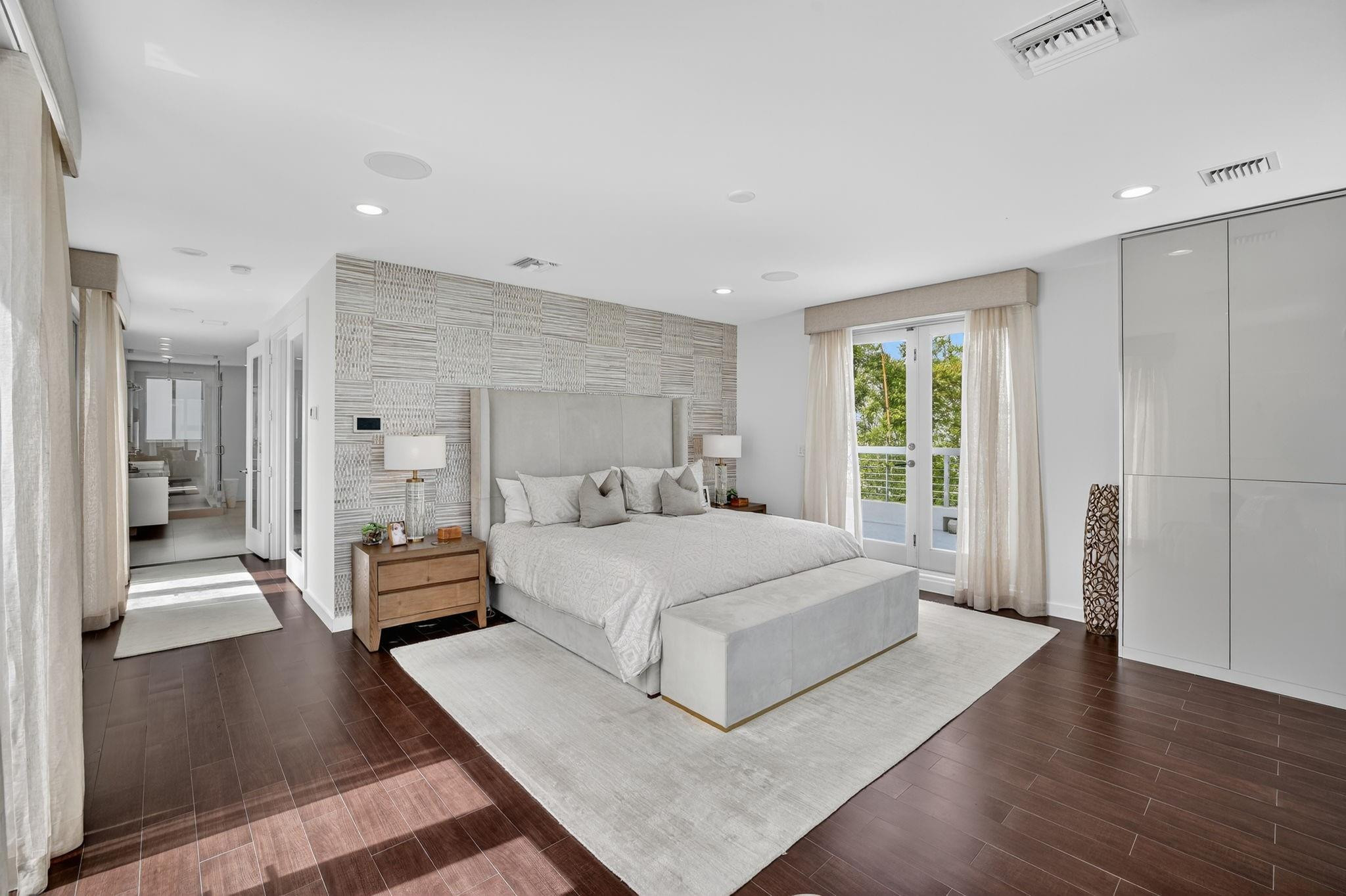 2401 N Atlantic, Fort Lauderdale FL 33305