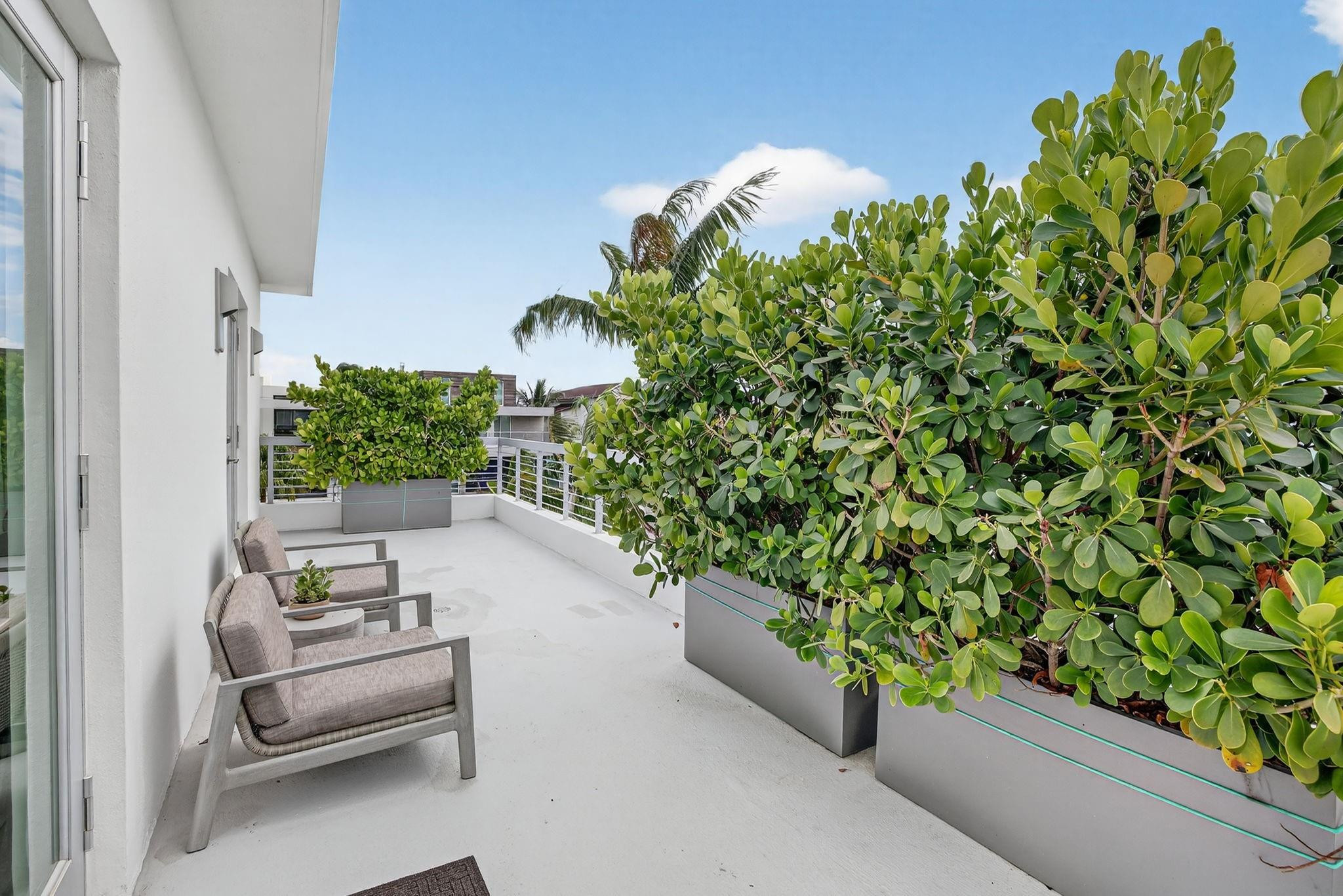 2401 N Atlantic, Fort Lauderdale FL 33305