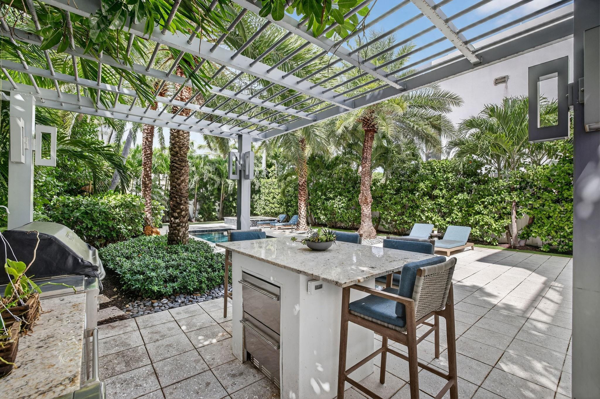 2401 N Atlantic, Fort Lauderdale FL 33305