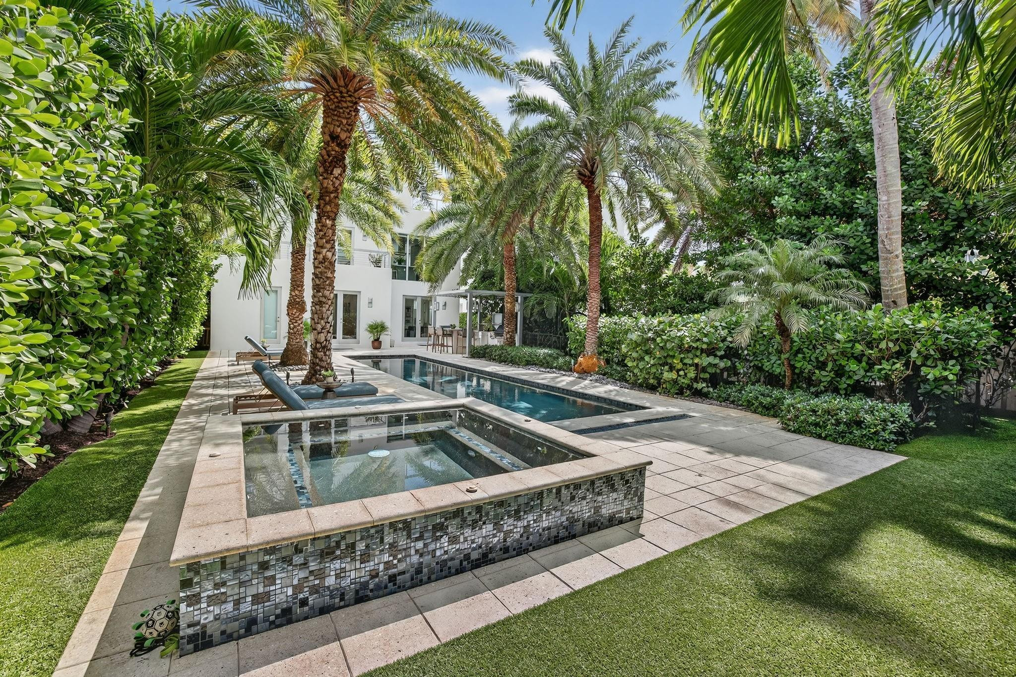 2401 N Atlantic, Fort Lauderdale FL 33305