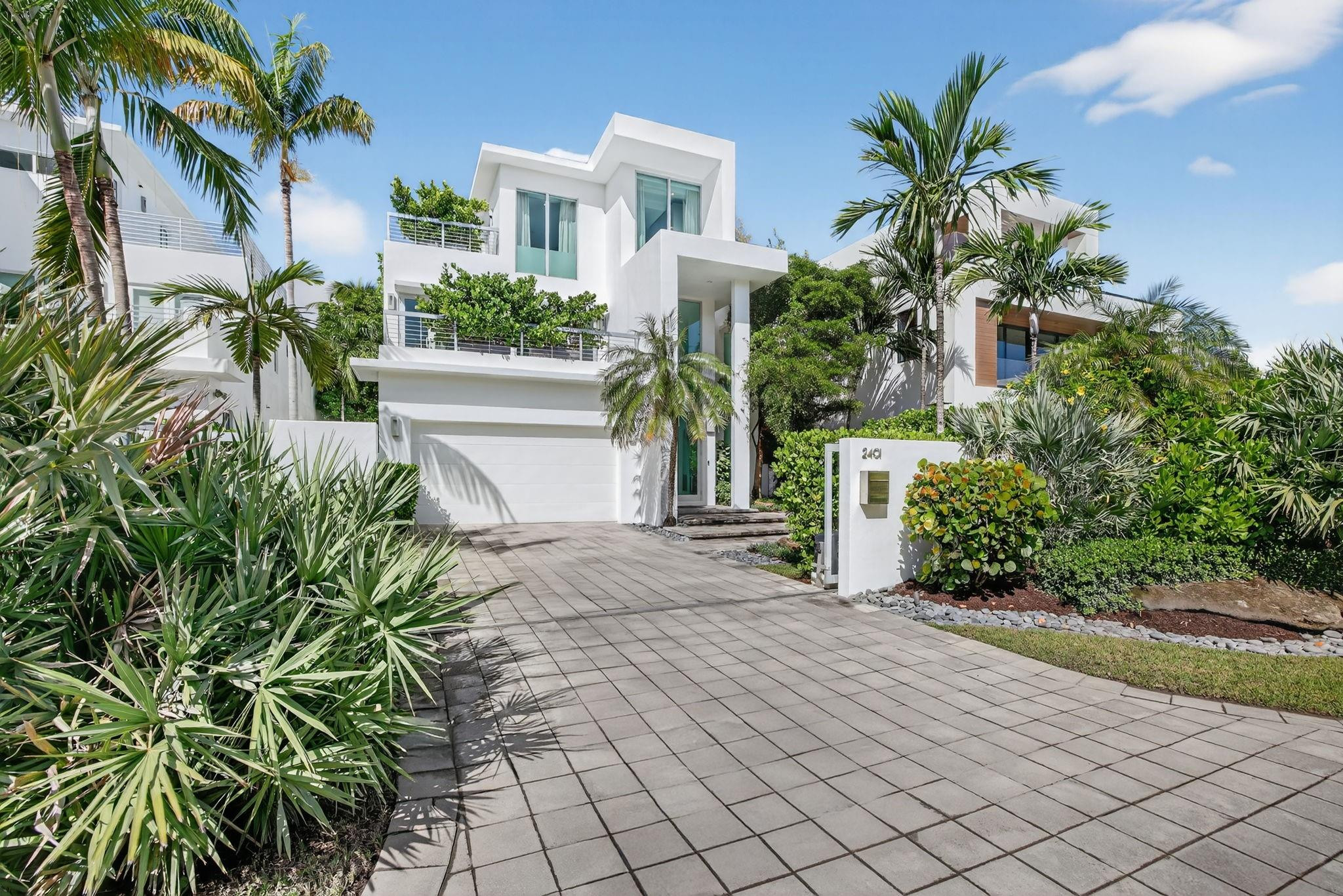 2401 N Atlantic, Fort Lauderdale FL 33305