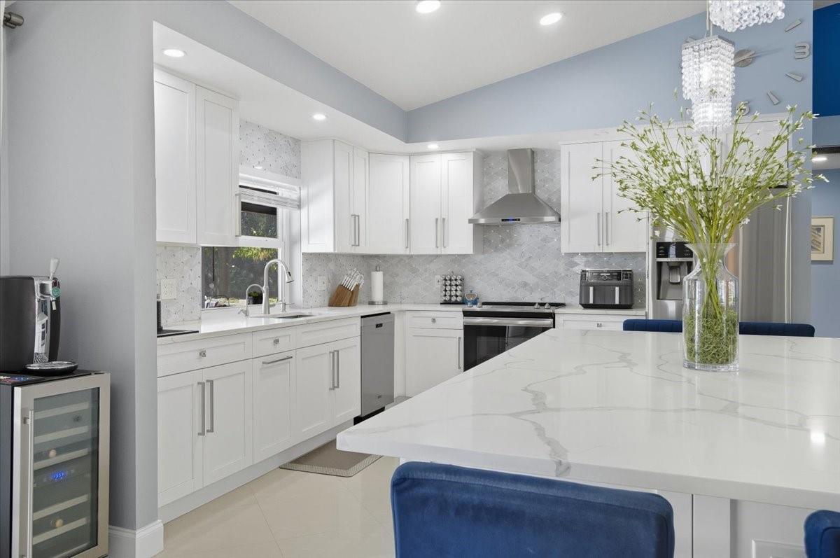 10082 Harbourtown Ct, Boca Raton FL 33498