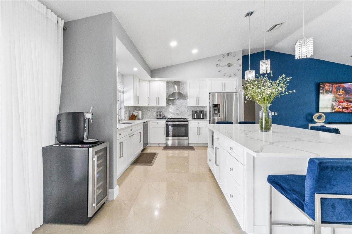 10082 Harbourtown Ct, Boca Raton FL 33498