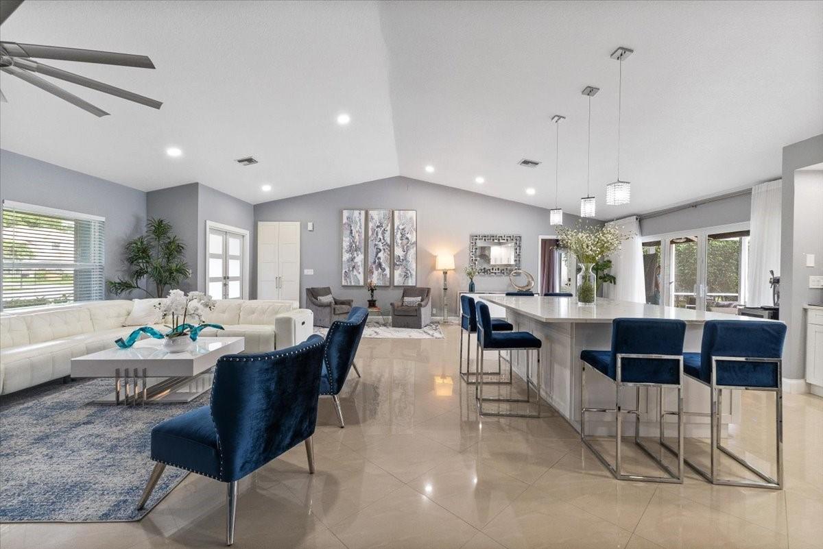 10082 Harbourtown Ct, Boca Raton FL 33498