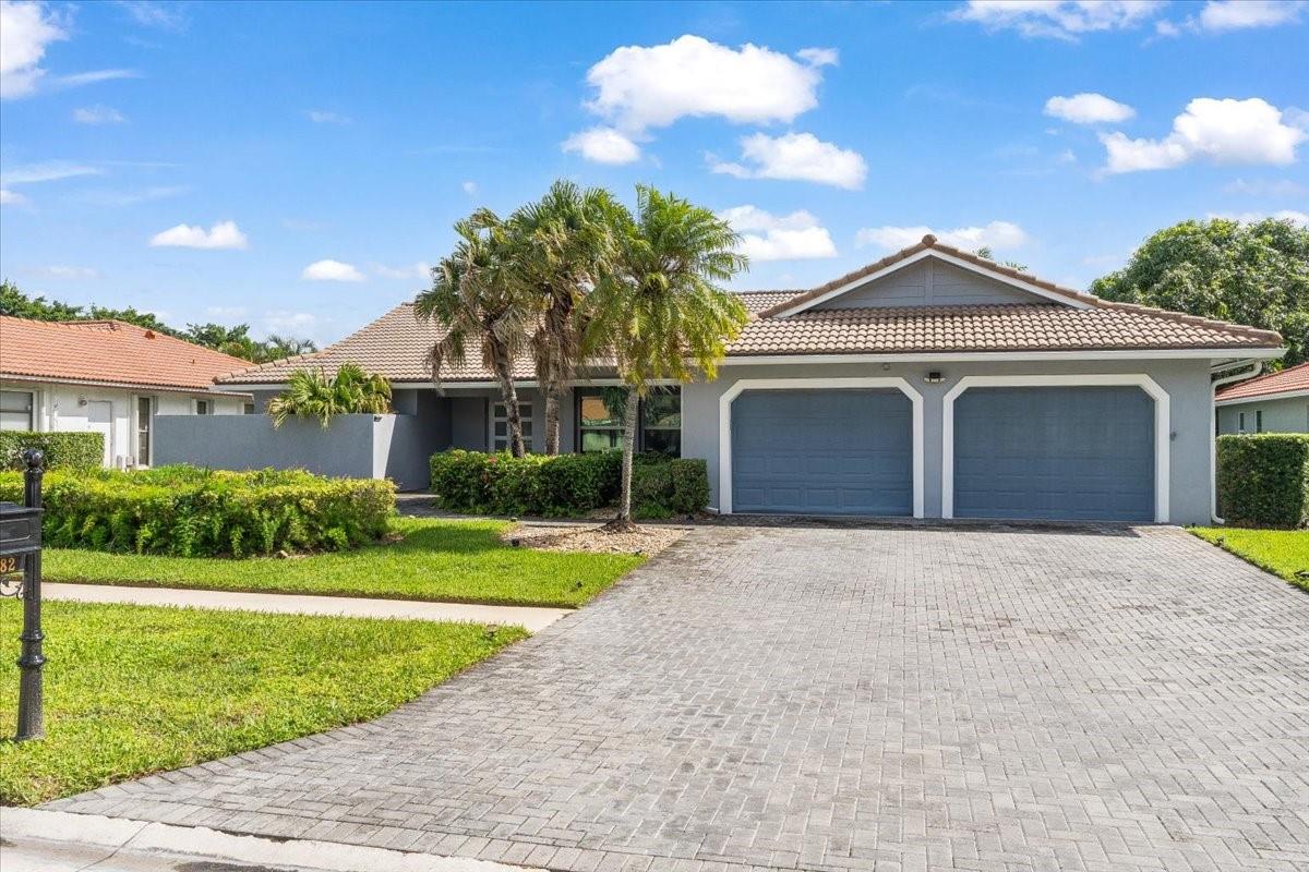 10082 Harbourtown Ct, Boca Raton FL 33498