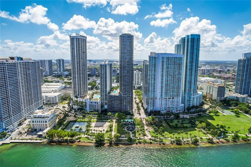 488 NE 18th #3503, Miami FL 33132