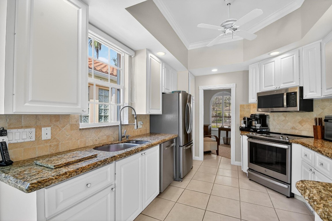 7802 Red River, West Palm Beach FL 33411