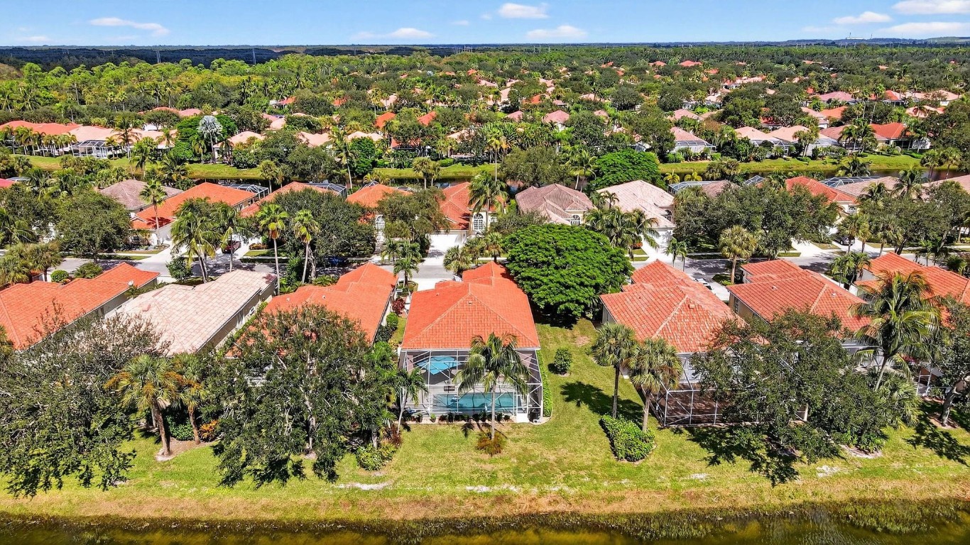 7802 Red River, West Palm Beach FL 33411