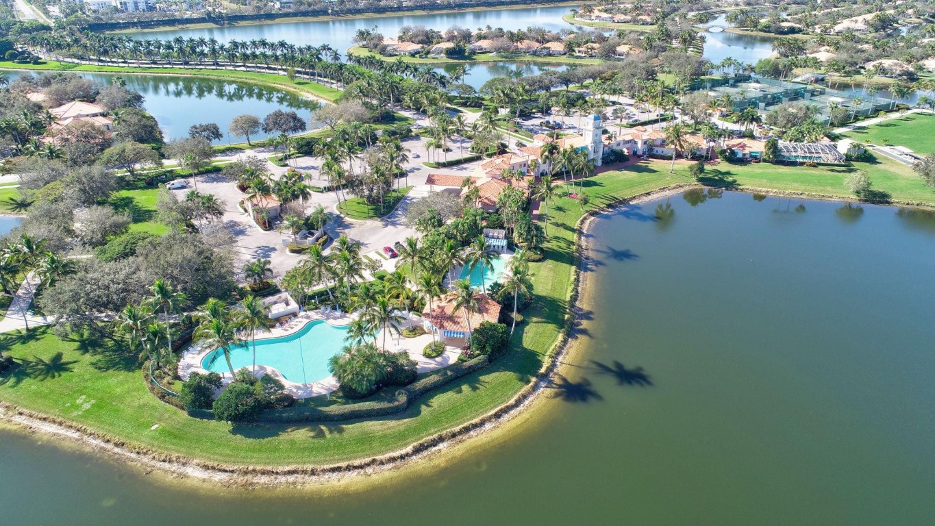 7802 Red River, West Palm Beach FL 33411