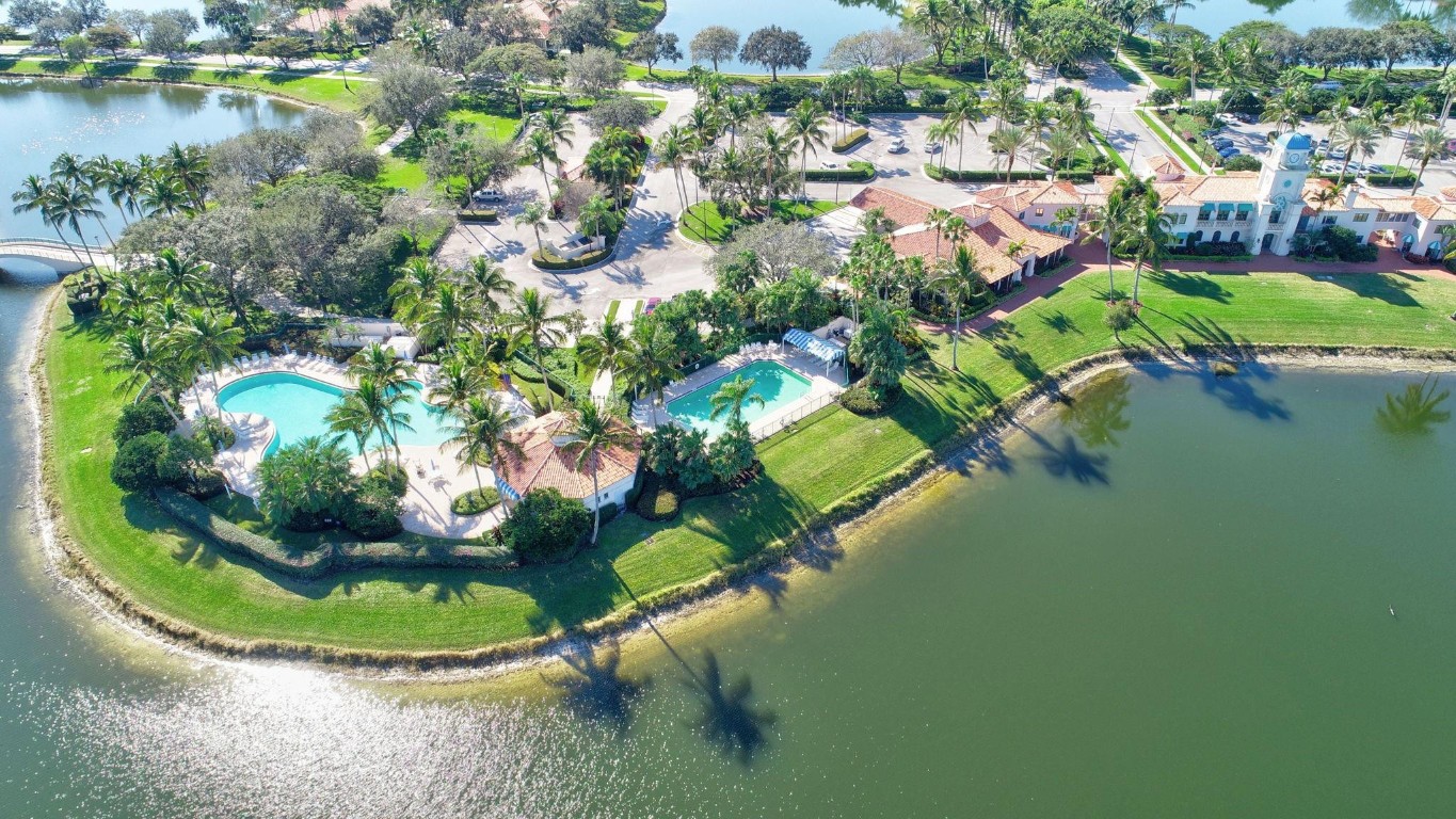 7802 Red River, West Palm Beach FL 33411