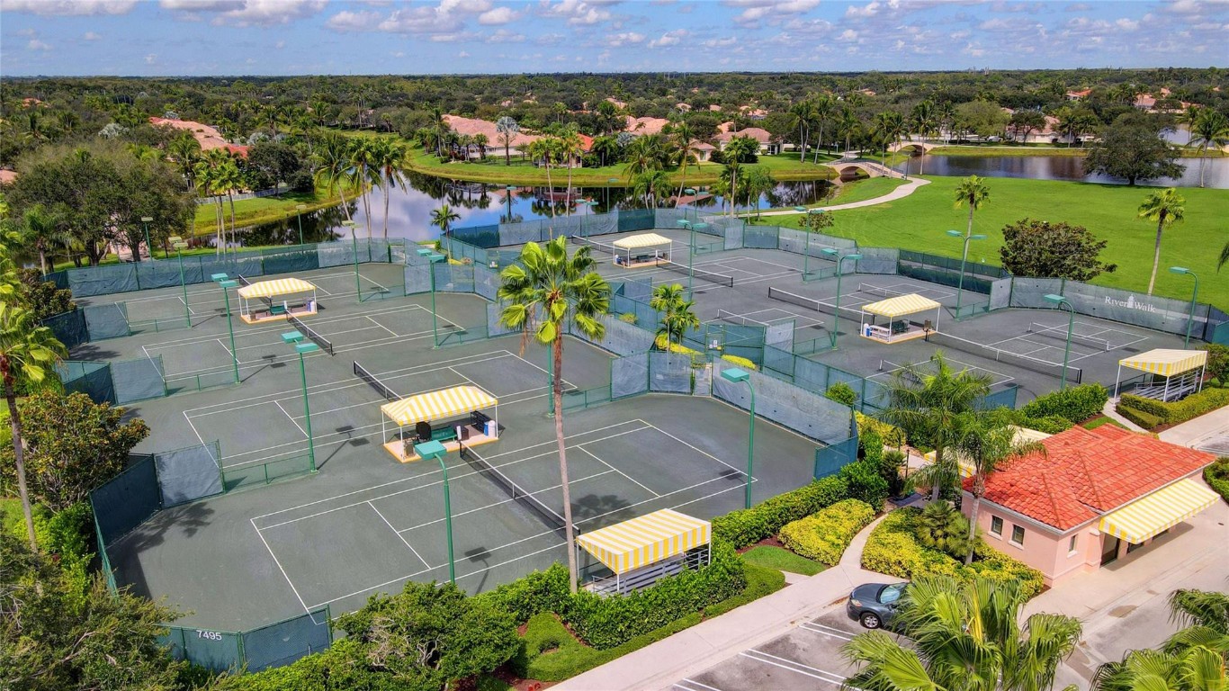 7802 Red River, West Palm Beach FL 33411
