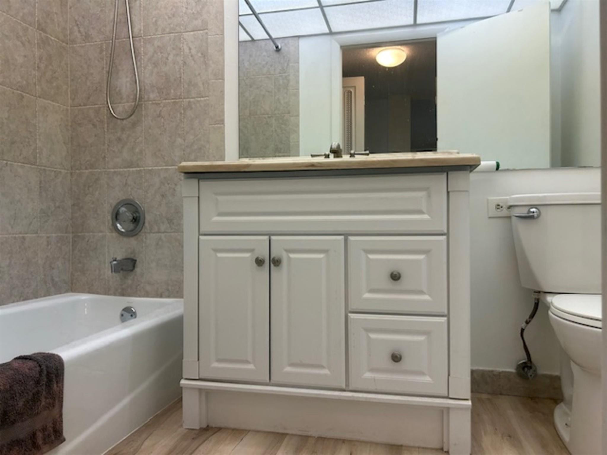 3720 Inverrary #1t, Lauderhill FL 33319