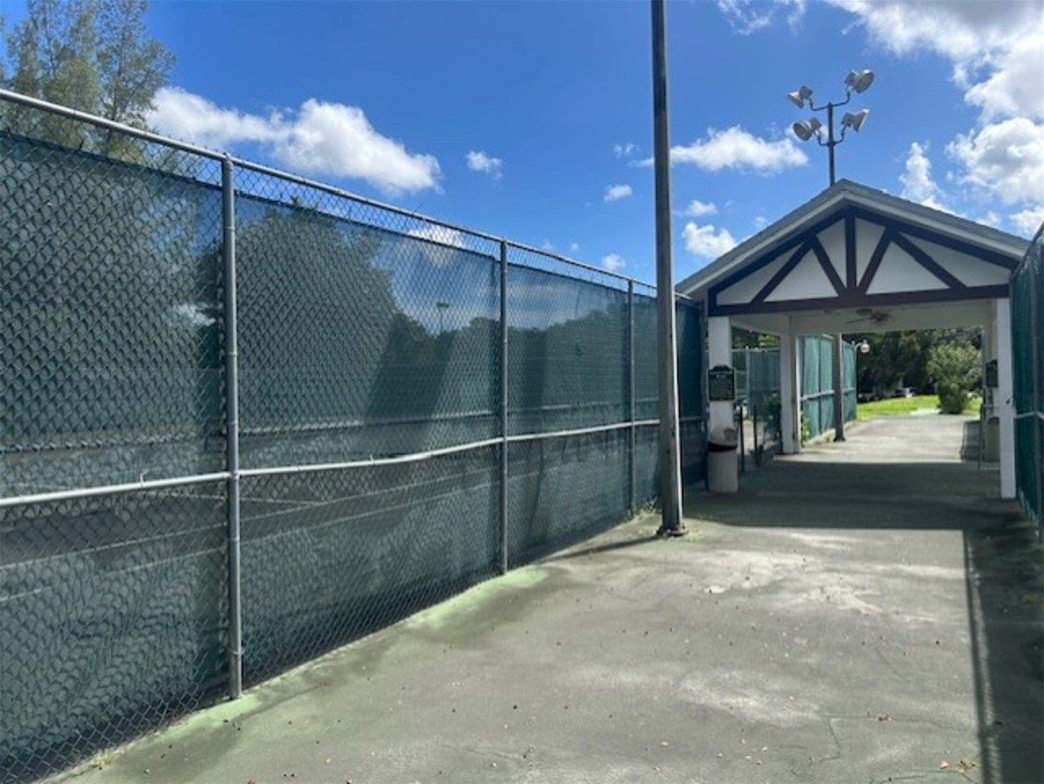 3720 Inverrary #1t, Lauderhill FL 33319
