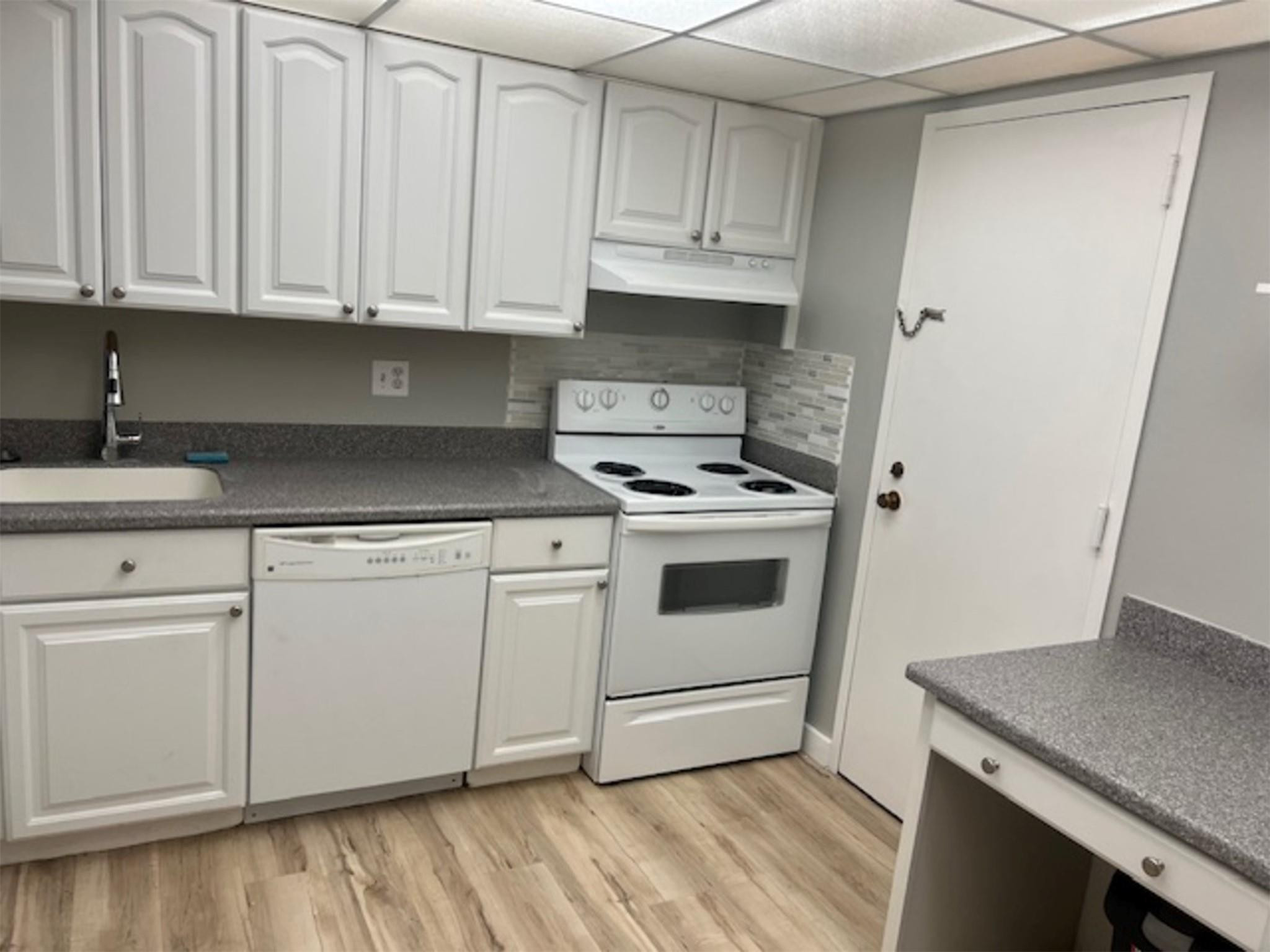 3720 Inverrary #1t, Lauderhill FL 33319