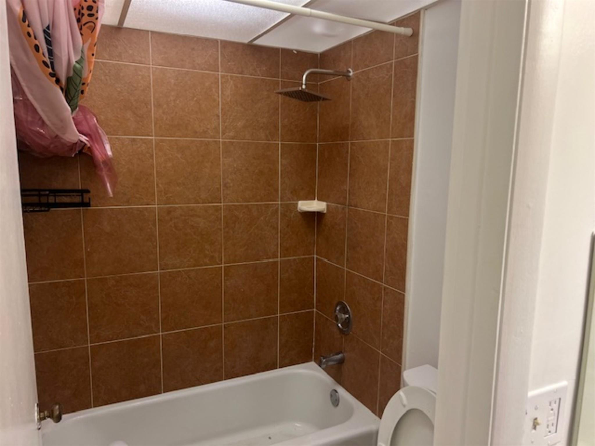 3720 Inverrary #1t, Lauderhill FL 33319