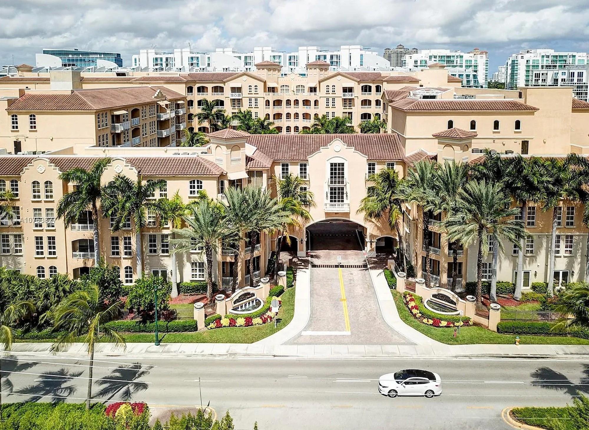 3001 NE 185th St #318, Miami FL 33180