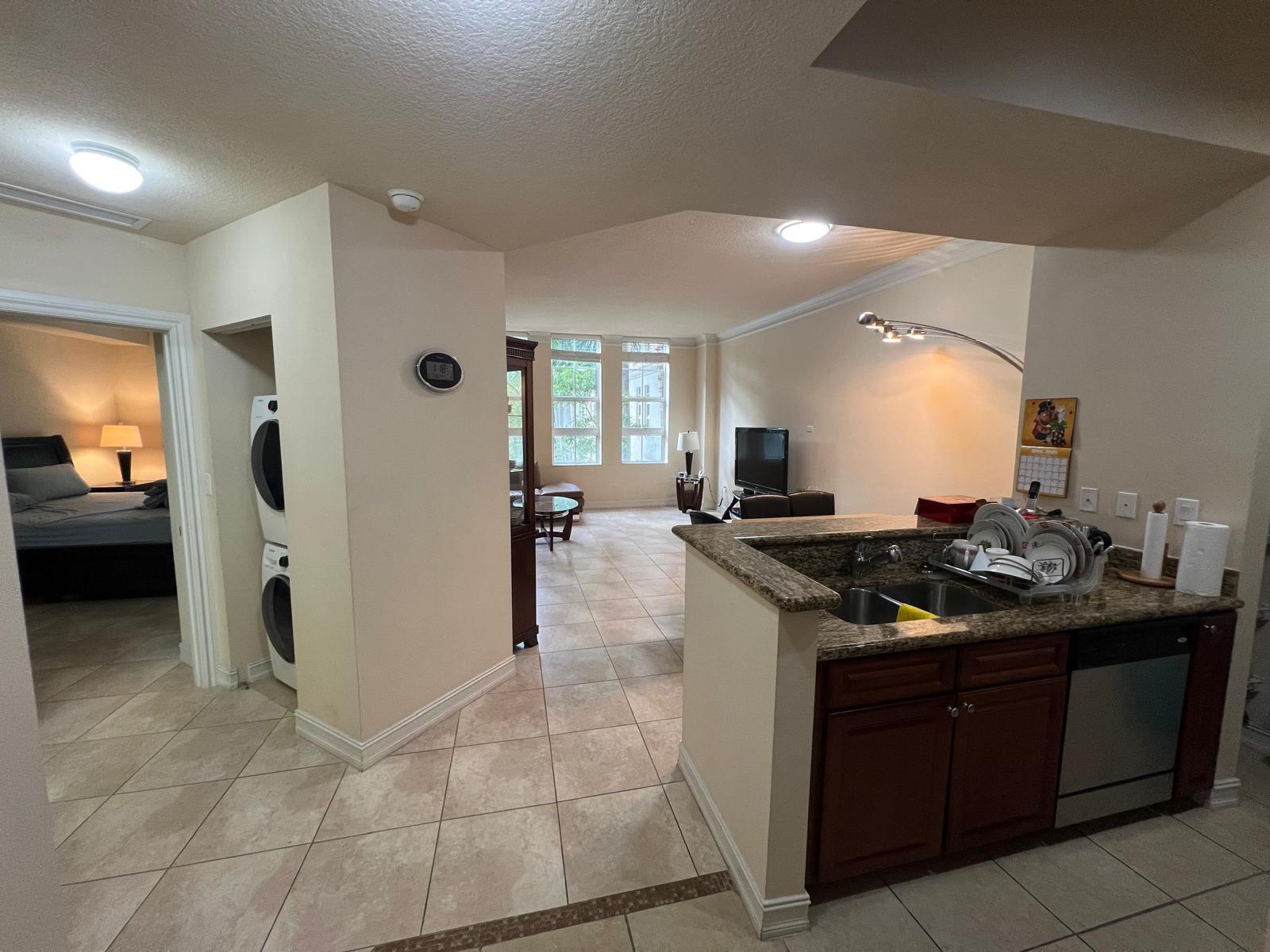 3001 NE 185th St #318, Miami FL 33180