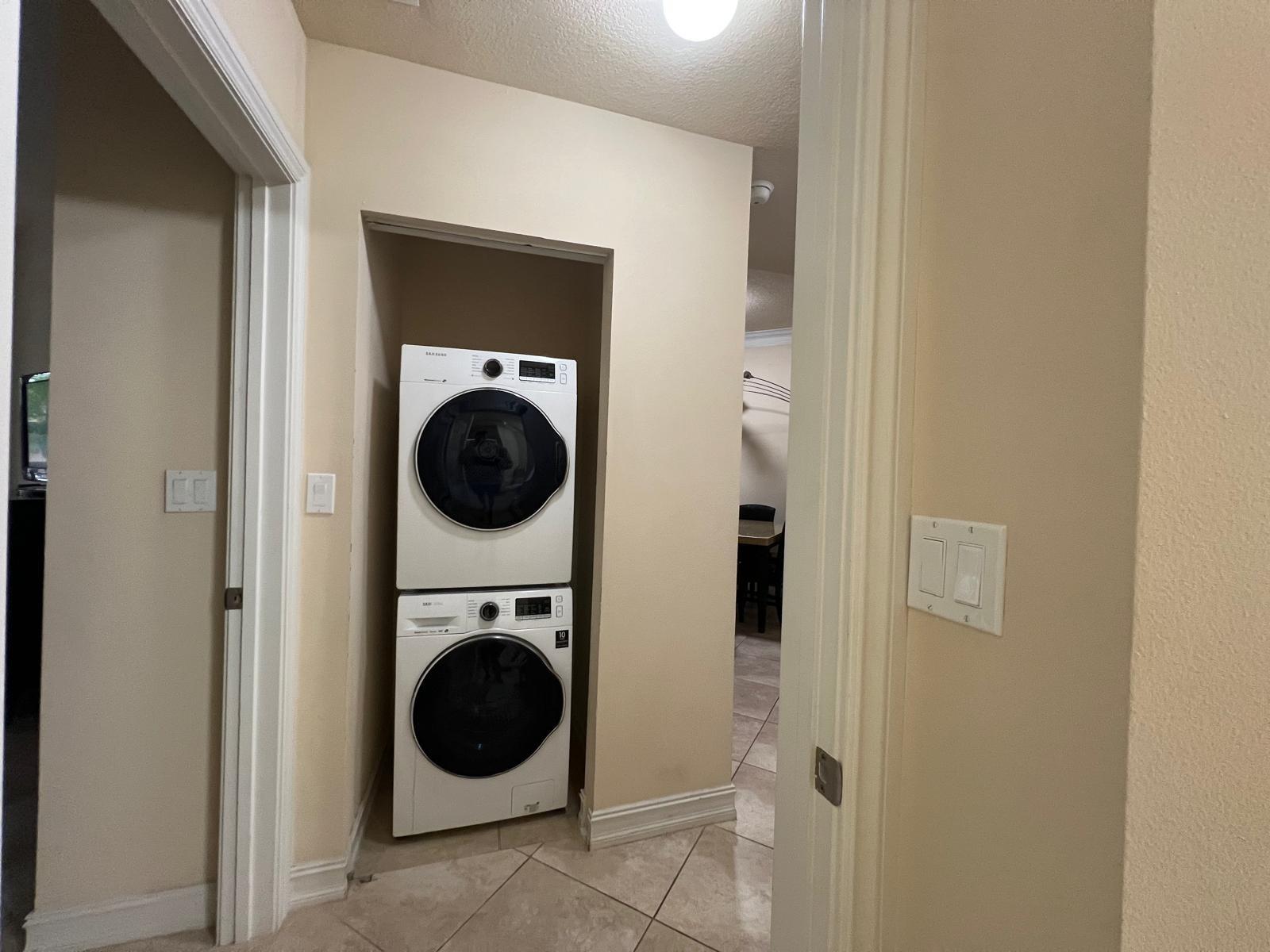 3001 NE 185th St #318, Miami FL 33180