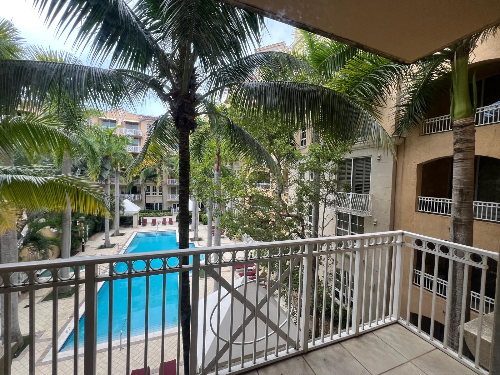 3001 NE 185th St #318, Miami FL 33180
