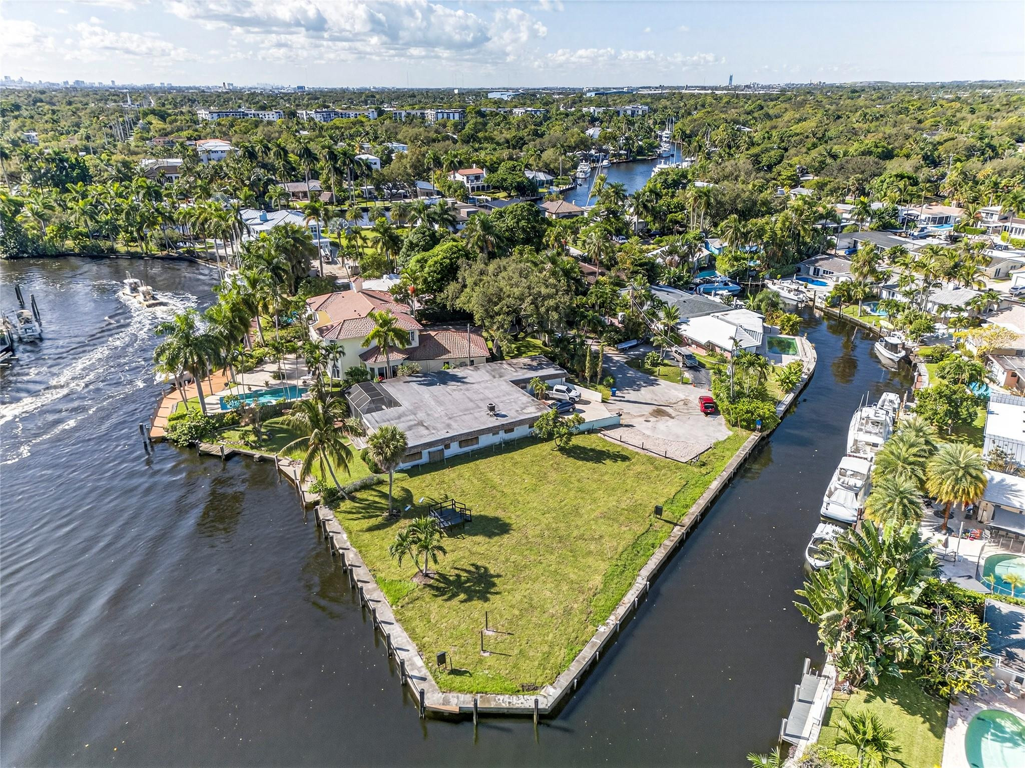 522 SW 9th, Fort Lauderdale FL 33312