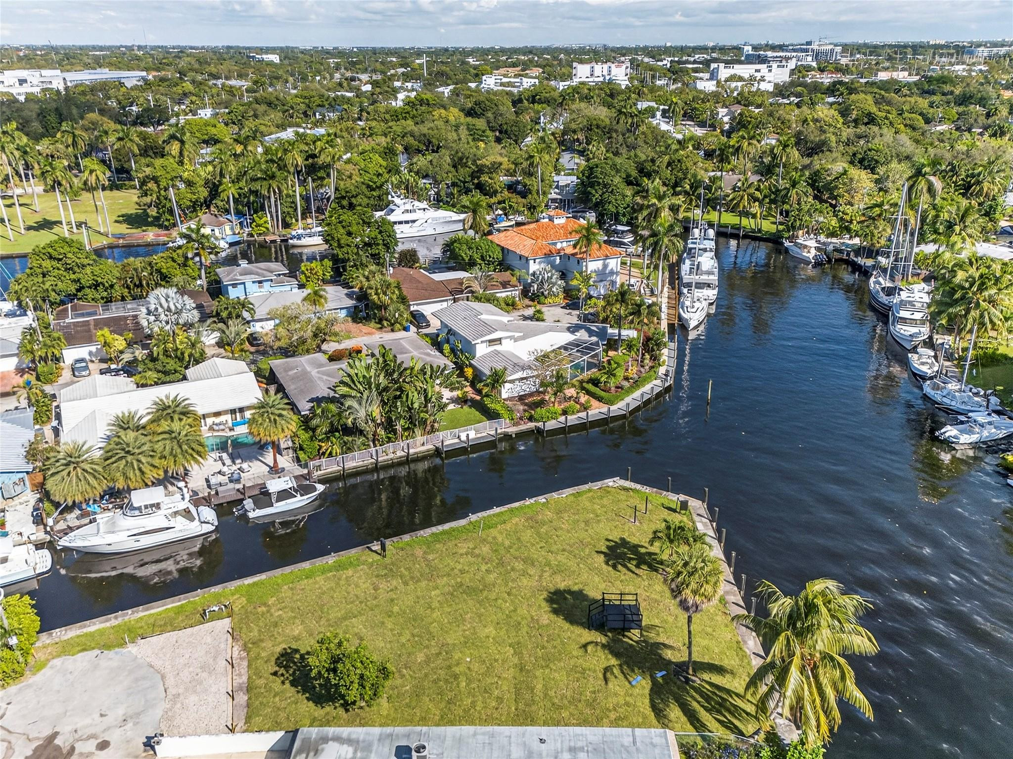 522 SW 9th, Fort Lauderdale FL 33312