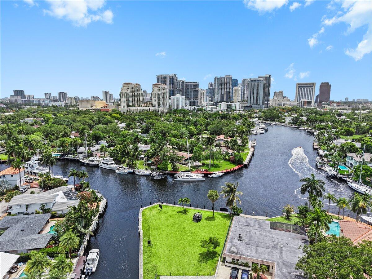 522 SW 9th, Fort Lauderdale FL 33312