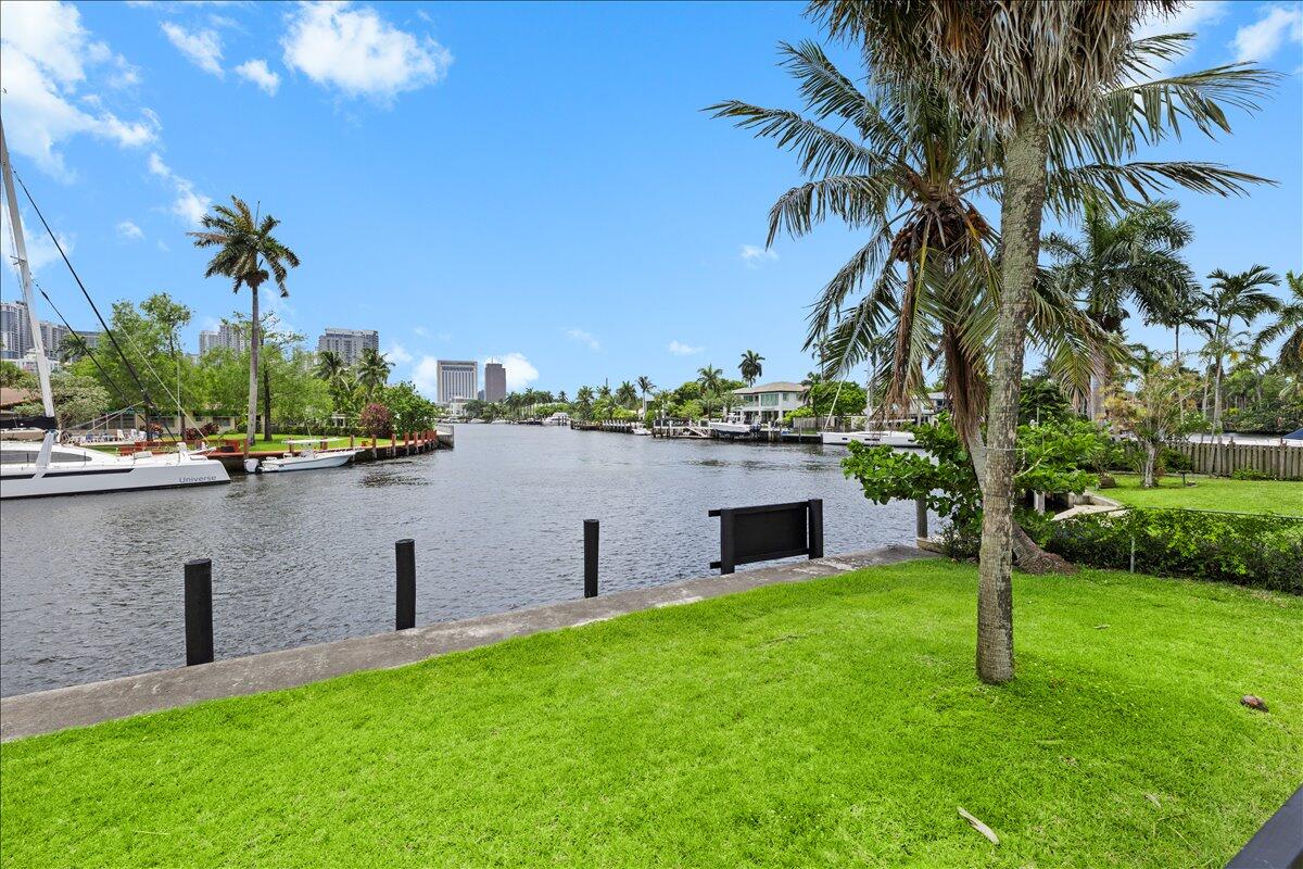 522 SW 9th, Fort Lauderdale FL 33312