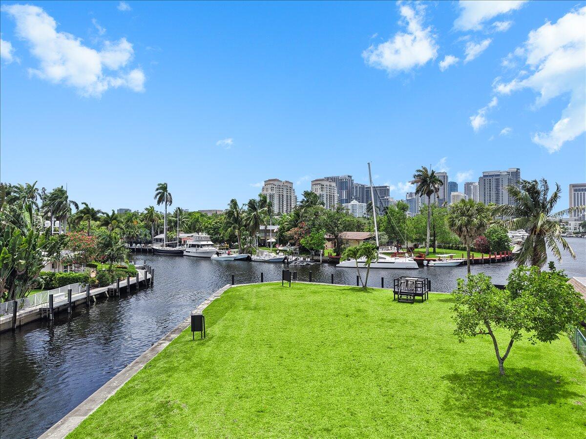 522 SW 9th, Fort Lauderdale FL 33312