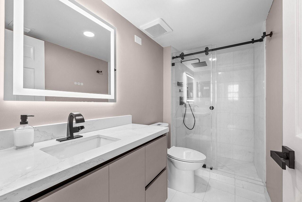 3500 Mystic Pointe Dr #1808, Aventura FL 33180