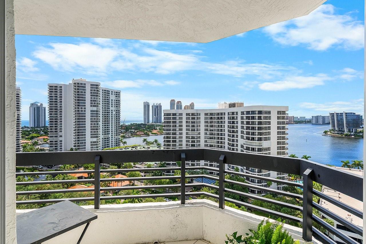 3500 Mystic Pointe Dr #1808, Aventura FL 33180