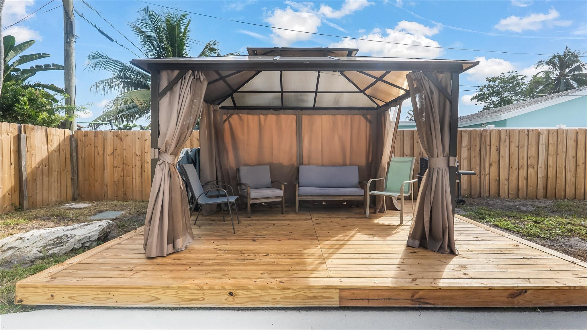 1399 W Camino Real, Boca Raton FL 33486