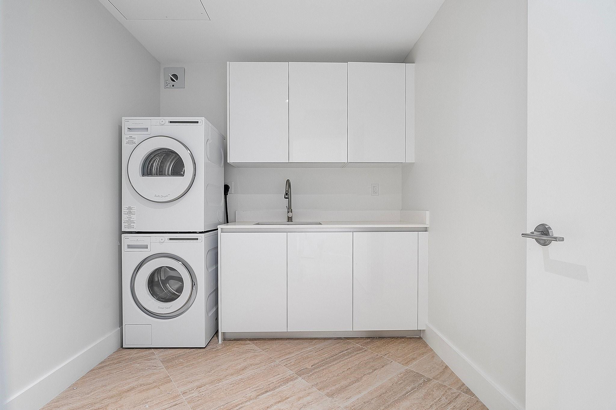 525 N Fort Lauderdale Beach #1801, Fort Lauderdale FL 33304