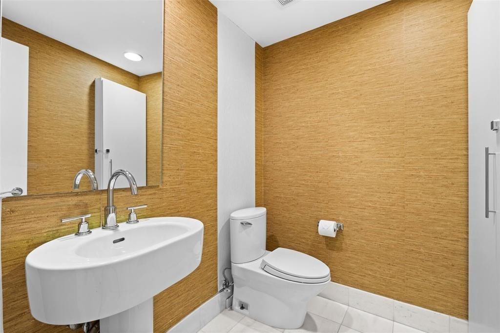 2950 NE 188th #510, Aventura FL 33180