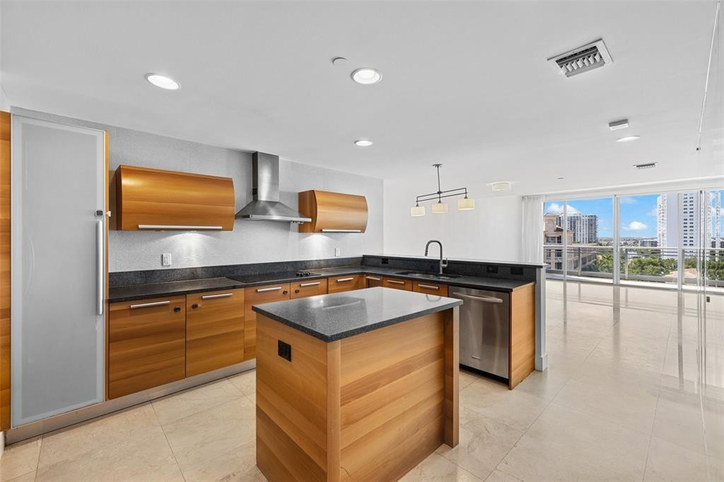 2950 NE 188th #510, Aventura FL 33180