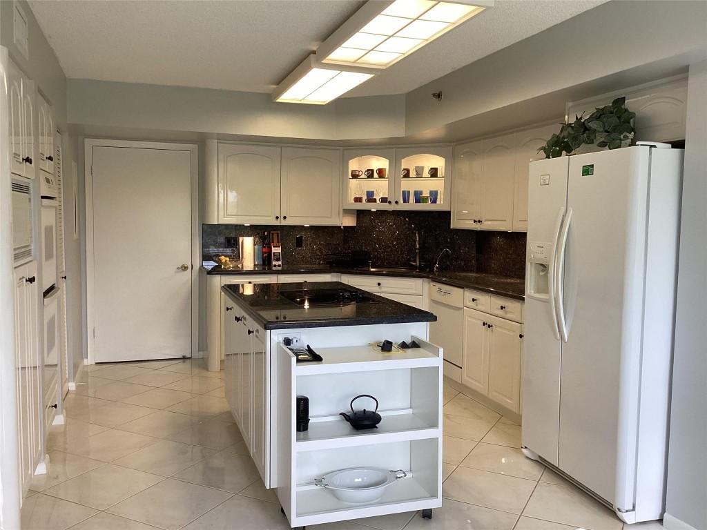 7567 Imperial #201, Boca Raton FL 33433