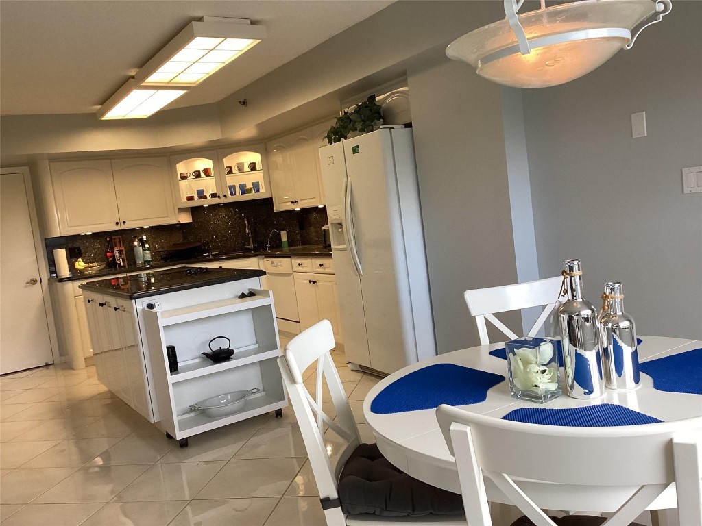 7567 Imperial #201, Boca Raton FL 33433