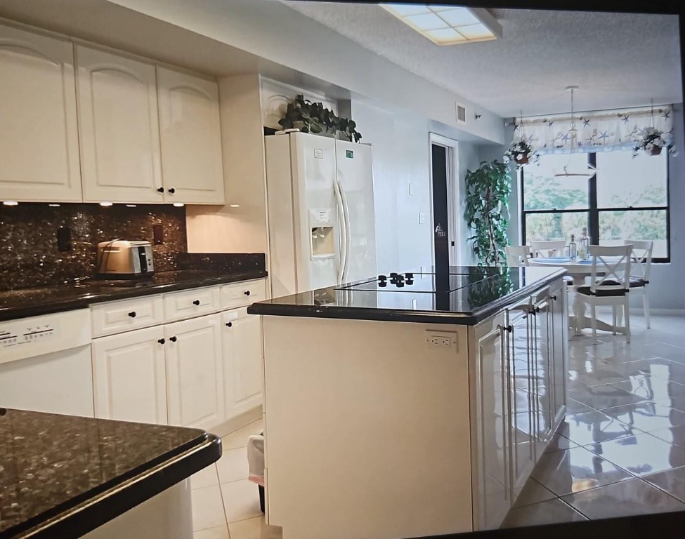 7567 Imperial #201, Boca Raton FL 33433