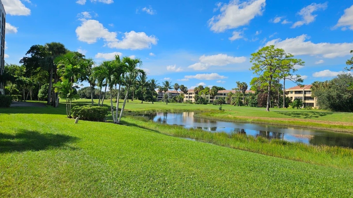 7567 Imperial #201, Boca Raton FL 33433