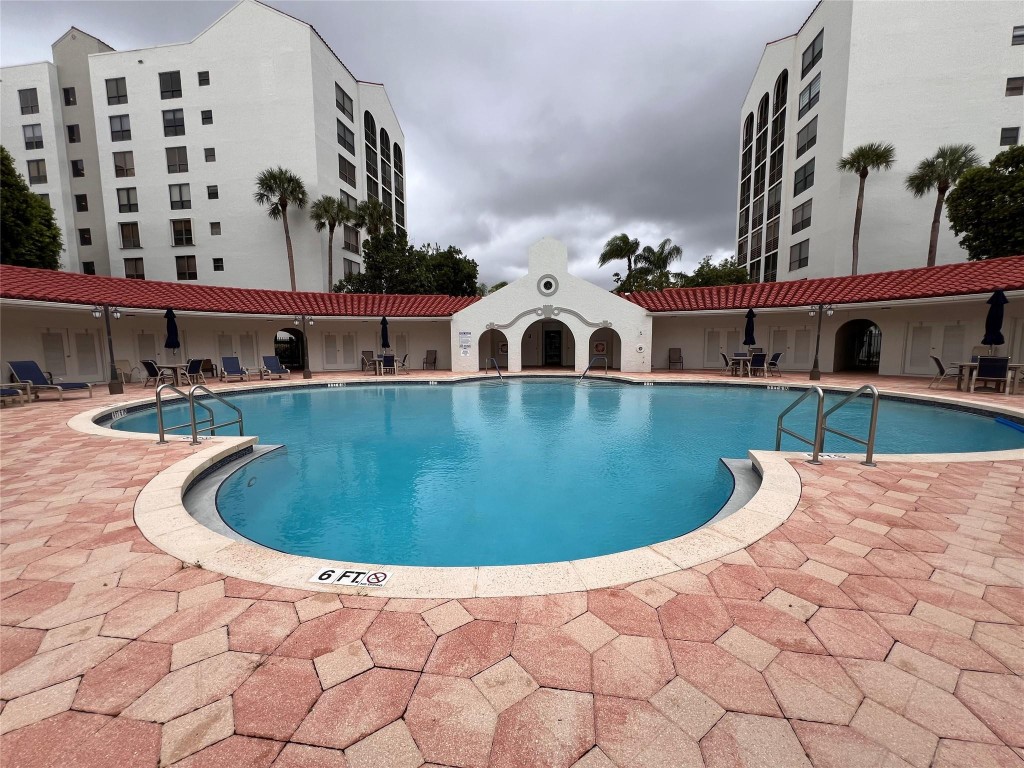 7567 Imperial #201, Boca Raton FL 33433