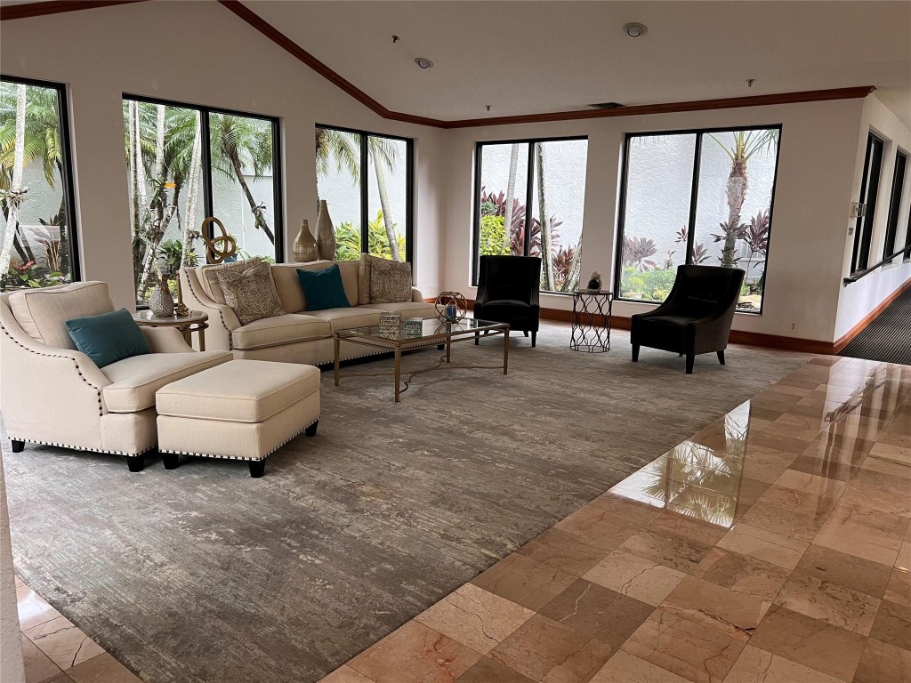 7567 Imperial #201, Boca Raton FL 33433